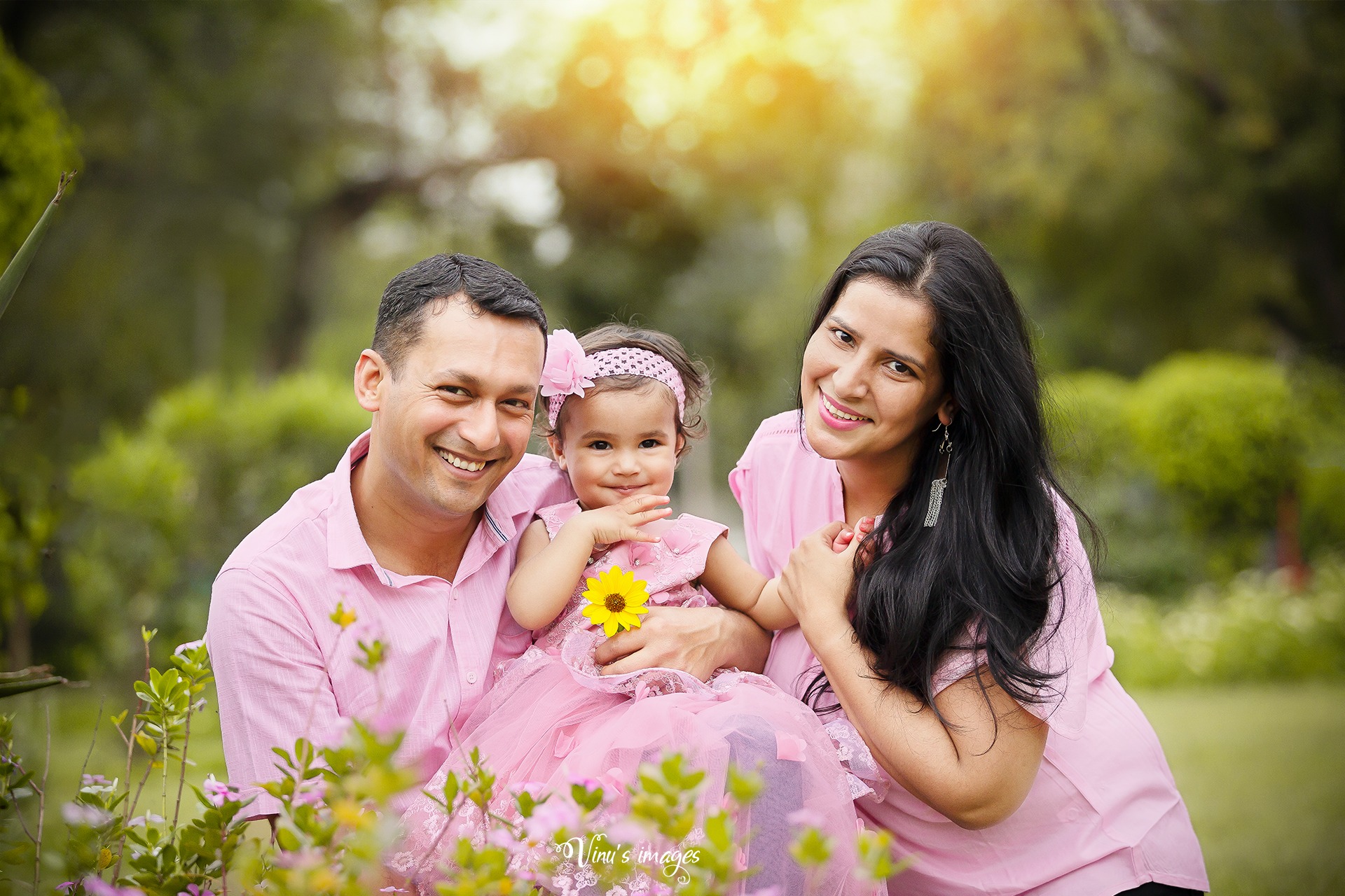 South indian family hi-res stock photography and images - Alamy