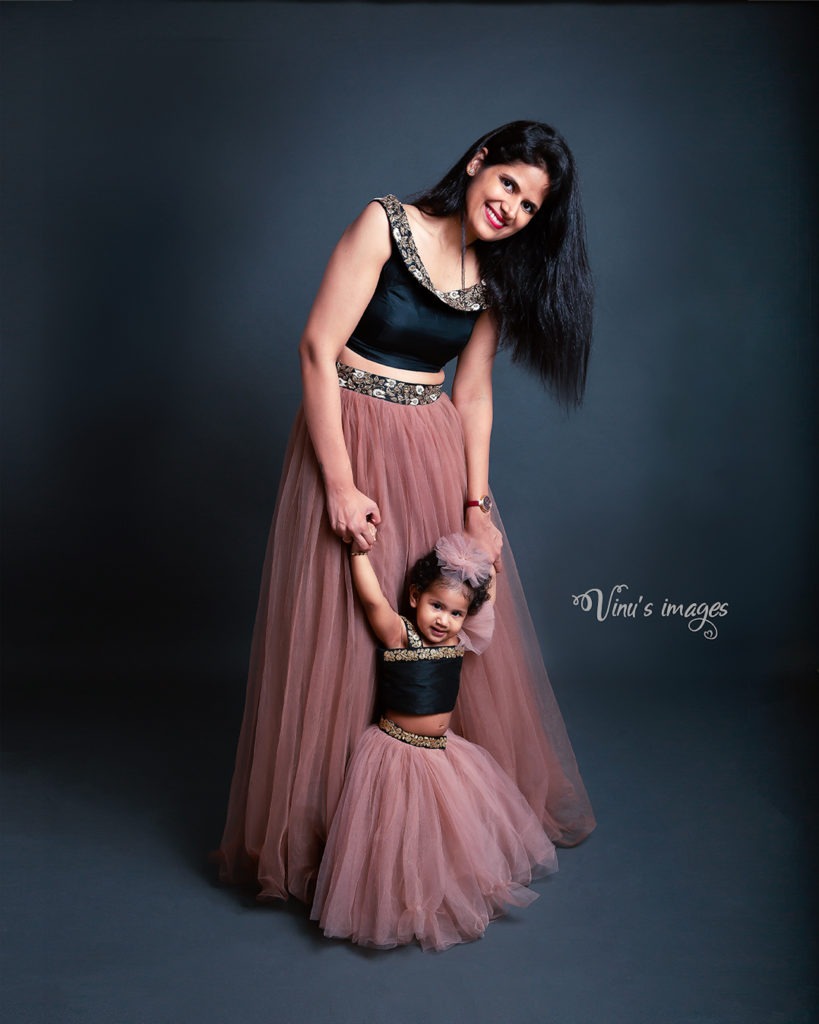 Simple mother and baby girl photoshoot in Delhi, by Vinus Images