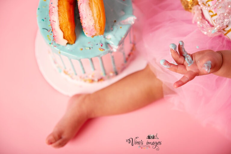 Kids birthday photoshoot between 11 to 14 months of age in Delhi NCR