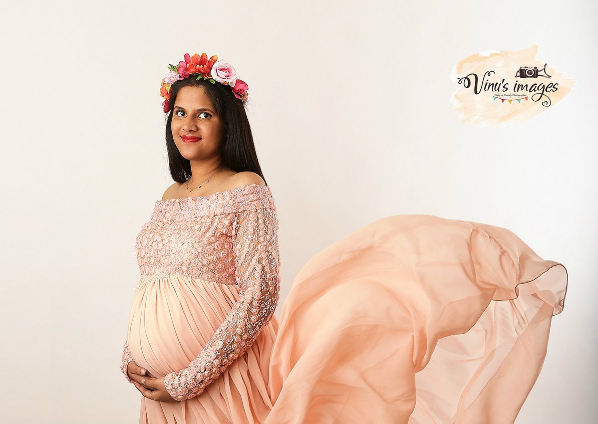 Ideas for pregnancy photoshoot dress in Delhi