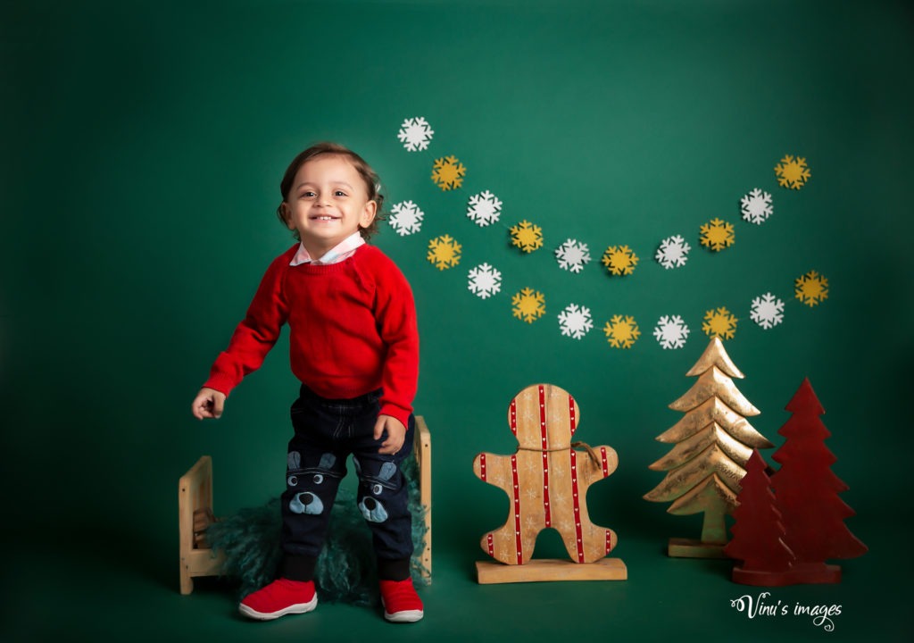 Cute baby boy for Christmas theme photoshoot in Delhi, photography by Vinus Images